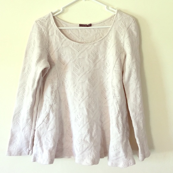 Brandy Melville: Off white long sleeved sweater