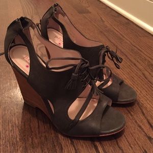 Open toed, wedge tie booties