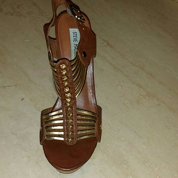Steve Madden brown & gold shoes