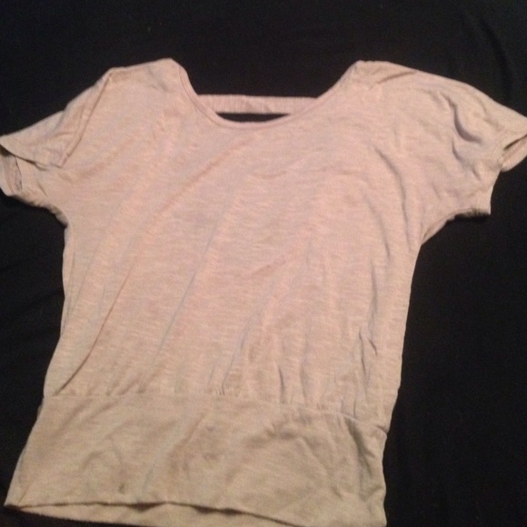 very cute shirt. perfect for a summer dine out.