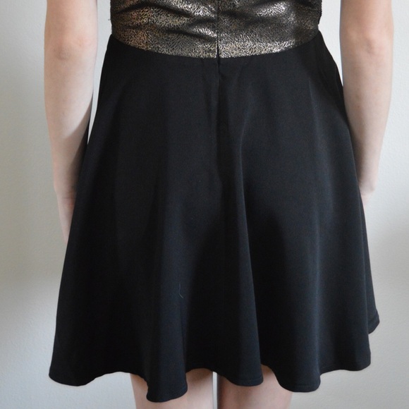 Strapless Black&Gold Dress - Picture 3 of 3