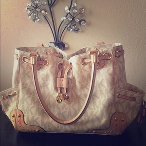 Michael Kors shoulder bag!