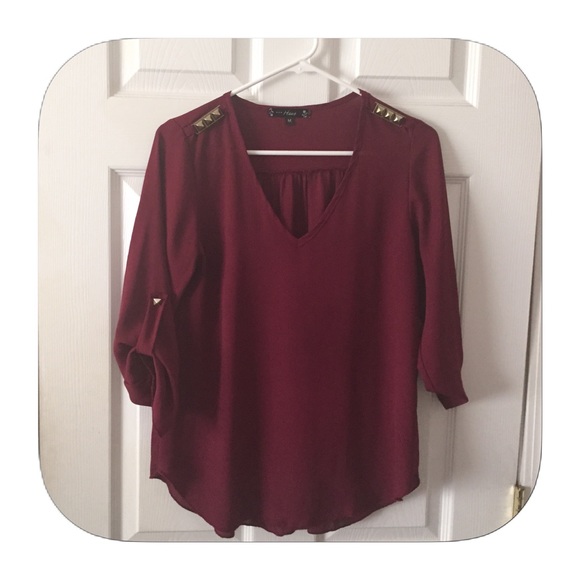 Tops - 💖BRAND NEW Burgundy Studded Top