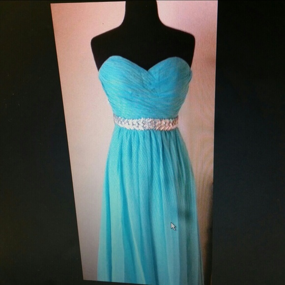 Gorgeous Prom Dress / Gown - Picture 2 of 4