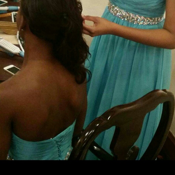 Gorgeous Prom Dress / Gown - Picture 4 of 4