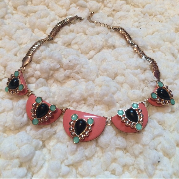 Forever 21 statement necklace