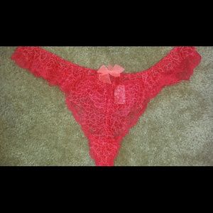 Victoria secret NWOT medium thong lace