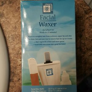 Facial wax with 2 packs of wax strips