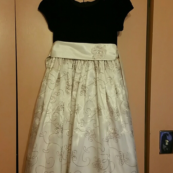 Girls dress