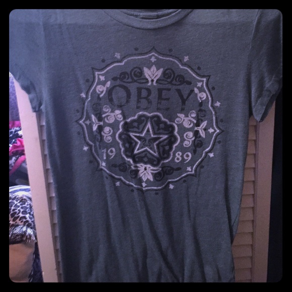 Green obey top