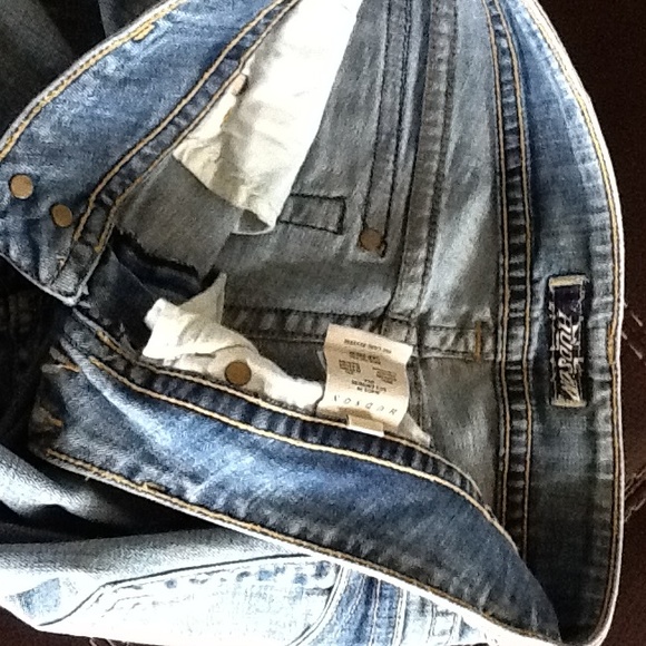 Hudson blue jeans. A light wash.