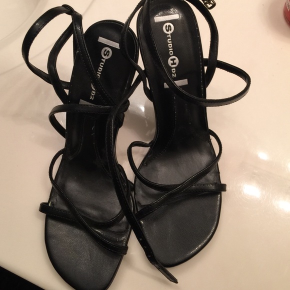 studio HD2 , size 7, lizzy, strappy black shoes
