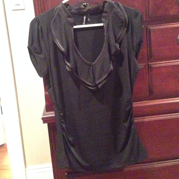 Juniors size large black scoop neck top