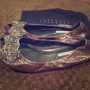 Vera Wang Crystal Flats with Dust Bag