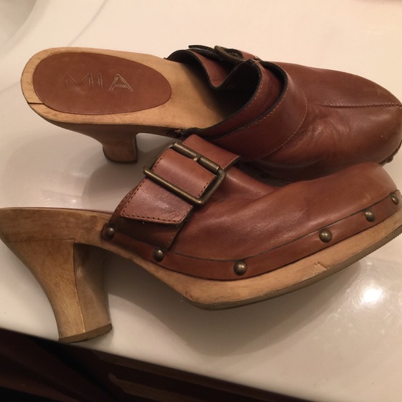 MIA, size 7, leather brown shoes