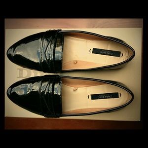 ZARA FLAT SHOE - pre owned