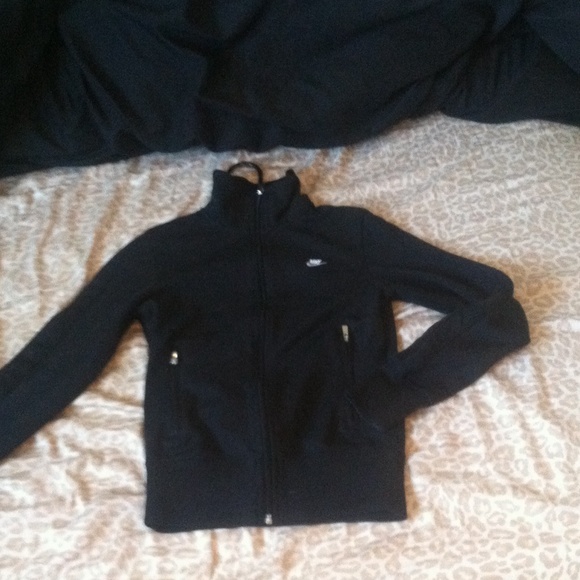 Black nike running jacket