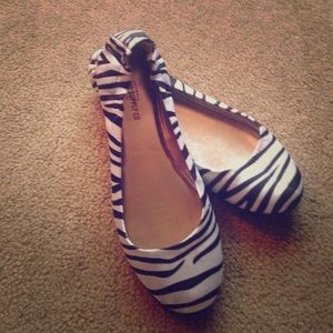 Zebra print flats