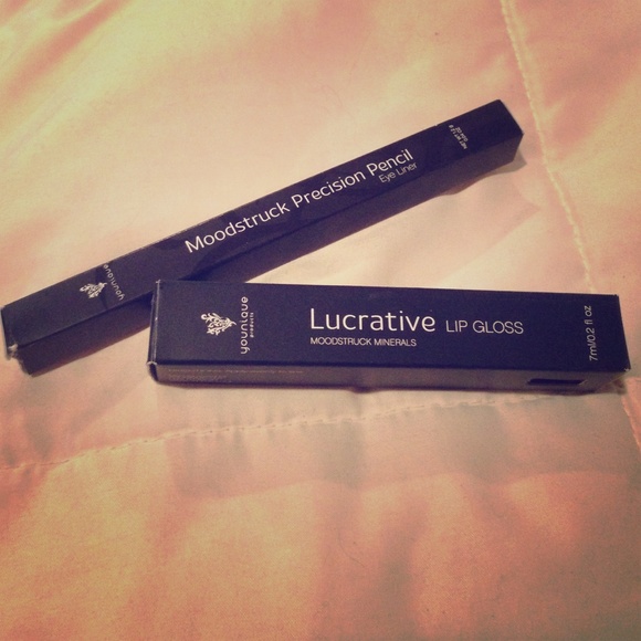 Younique lipgloss and eye liner