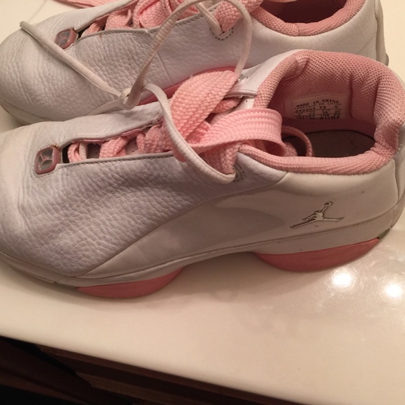 baby pink and white, sz youth 3-Jordan's