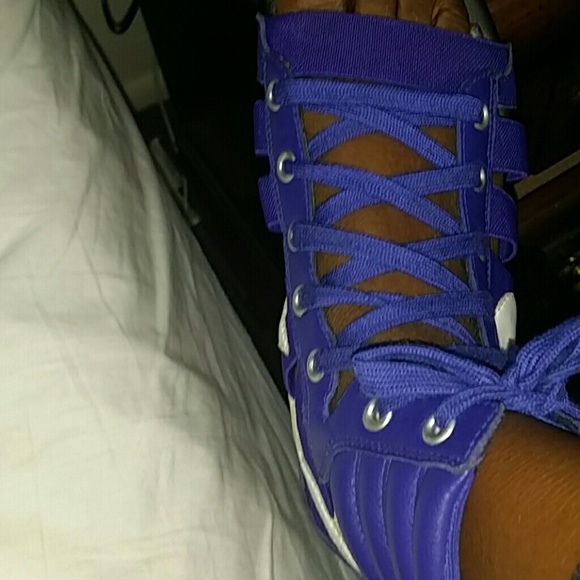 Up close - Picture 2 of 3