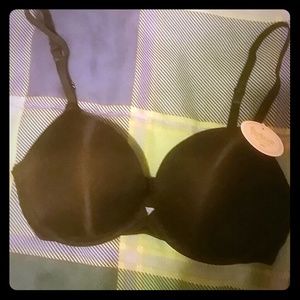 Black push up 34c