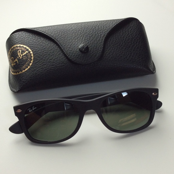 Ray Ban Matte black New Wayfarer