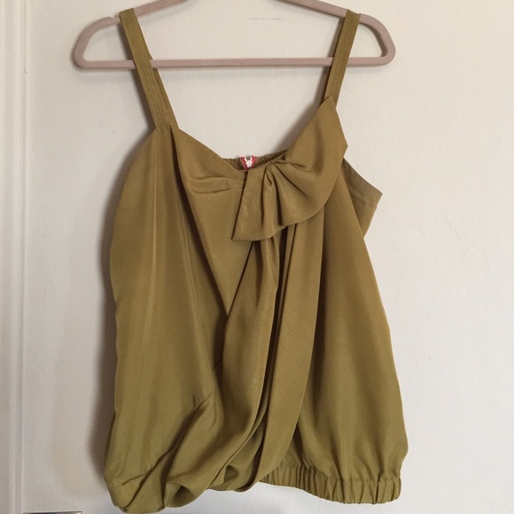 Chartreuse Top w Pink Zipper Detail