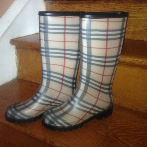 Rain boots