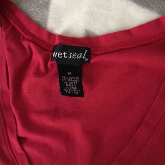 3 V-Neck Tees - Picture 4 of 4