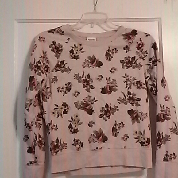 Flowery sweater