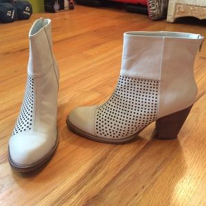 Off white short boots