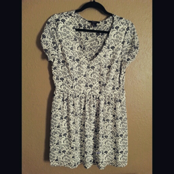 Black and white floral print dress