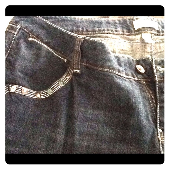 🔆 EUC Embellished boot cut jeans Sz 24🔆