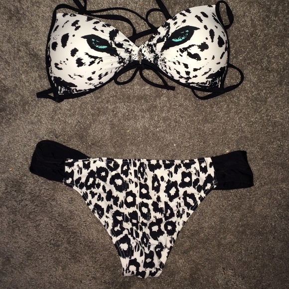 swim suit