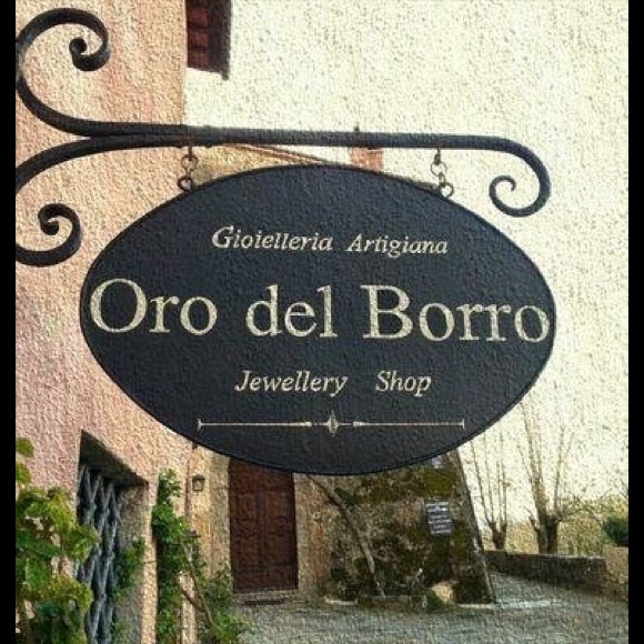 A bit about me.... - Picture 2 of 4