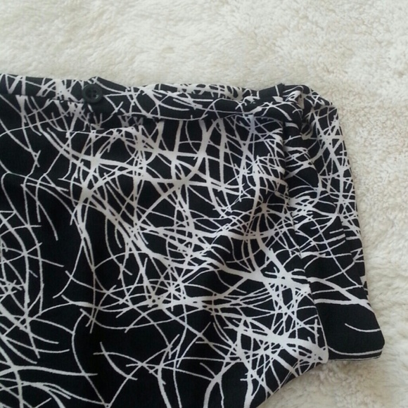 Abstract Print Dress - Picture 2 of 4