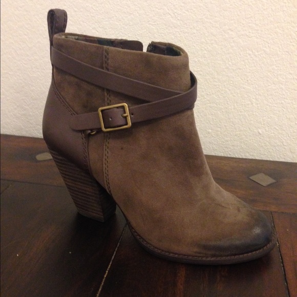 SOLD⛔️⛔️LUCKY BRAND BOOTIES WORN ONCE