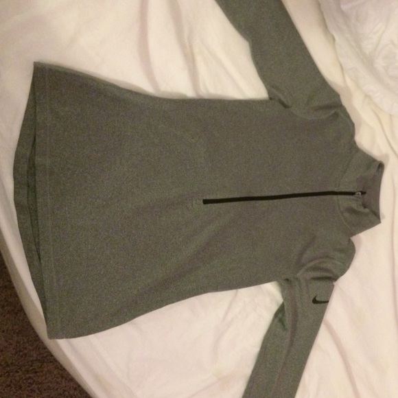 Nike Woman's Half Zip