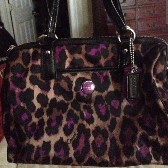 Authentic coach bag purple leopard! Very cute!
