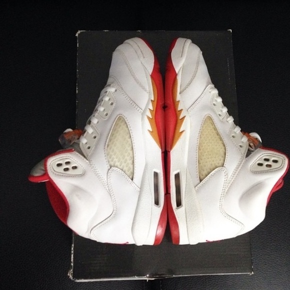 Jordan Sunset 5s Sz.6 - Picture 1 of 1