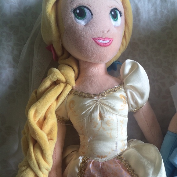 DISNEY PRINCESS DOLLS - Picture 2 of 4