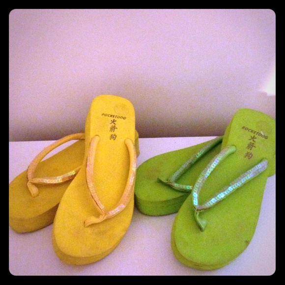 Rocket Dog Shoes - Neon yellow and green platform flip flops Rocket Dog Shoes - Neon yellow and green platform flip flops