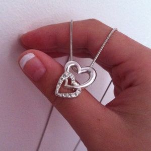 Linked hearts necklace:)