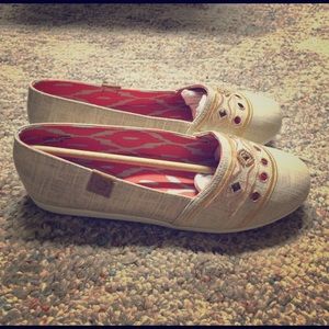 Yellow Box Flats BRAND NEW!