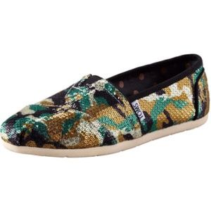 SPARKLY SEQUIN CAMO TOMS