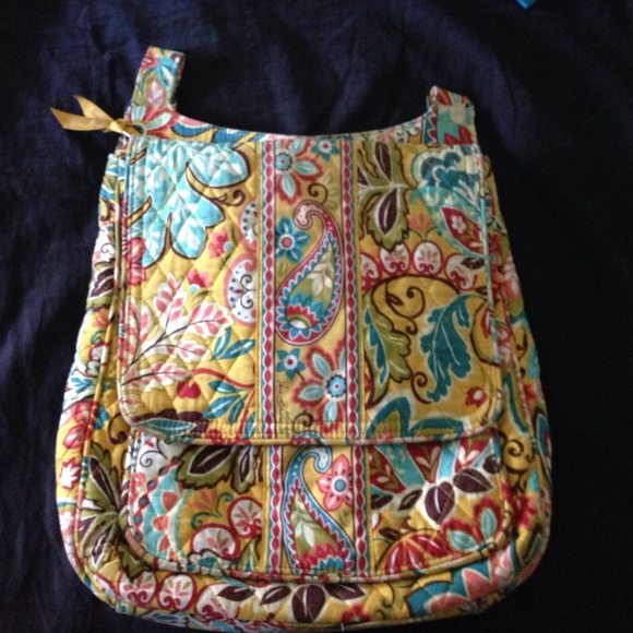 ***SOLD ON VINTED*** Vera Bradley Mail Bag