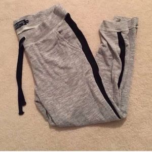 AE Joggers