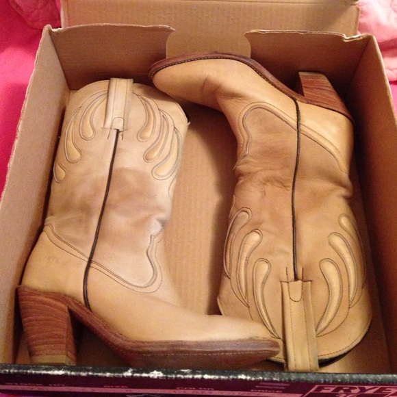Vintage Auth. Frye Women's Cowgirl Boots Size 6.5