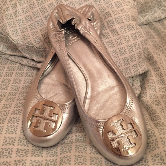 ⭐️traded item not for sale⭐️Tory burch reva flats